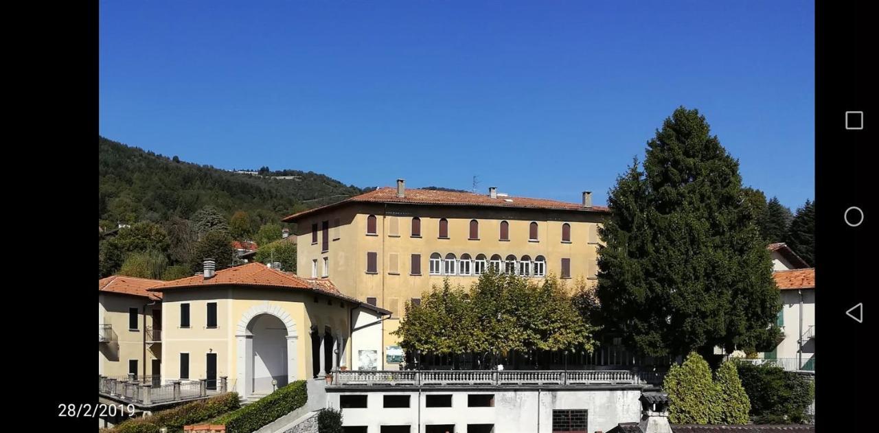 Отель Residenza Santa Valeria Caglio Экстерьер фото