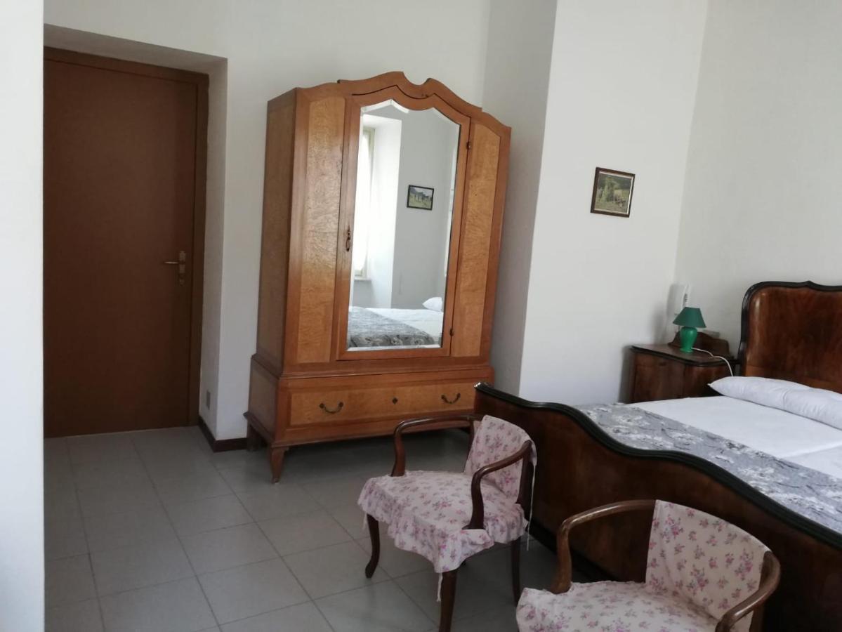 Отель Residenza Santa Valeria Caglio Экстерьер фото