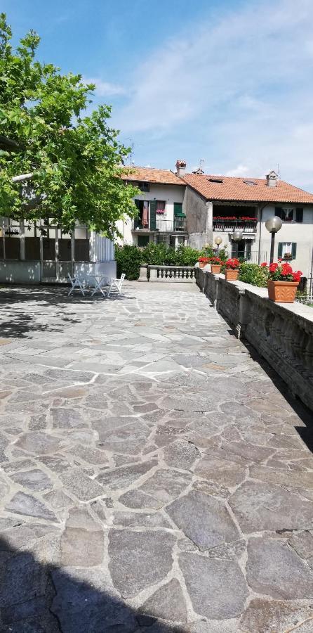 Отель Residenza Santa Valeria Caglio Экстерьер фото